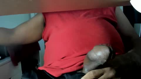 Snapshot of ericbishop1 chatting on 10-10-25, 02:49 EricBishop1 online show from 10-10-25, 02:49