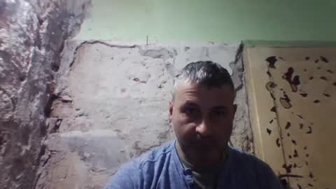 Snapshot of ericboy32 chatting on 10-30-25, 07:58 eric online show from 10-30-25, 07:58