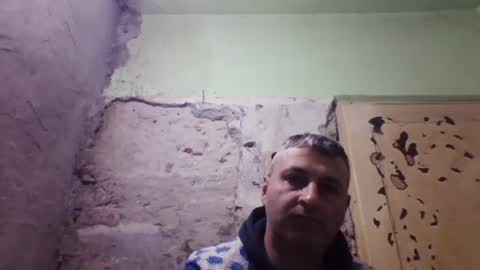 Snapshot of ericboy32 chatting on 02-20-26, 01:13 eric online show from 02-20-26, 01:13