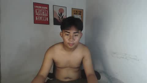 Snapshot of erick_cummer30 chatting on 04-21-26, 12:12 erick_cummer30 online show from 04-21-26, 12:12