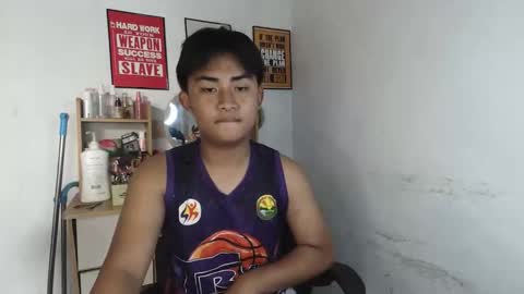Snapshot of erick_cummer30 chatting on 05-06-26, 07:35 erick_cummer30 online show from 05-06-26, 07:35