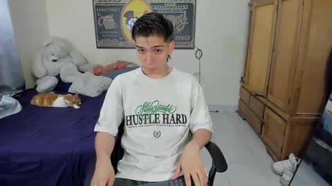 Snapshot of erick_de_rossee chatting on 01-07-26, 06:10 erick_de_rossee online show from 01-07-26, 06:10