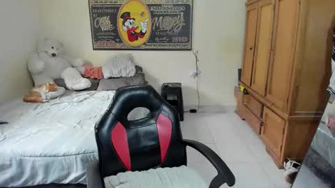 Snapshot of erick_de_rossee chatting on 02-18-26, 09:44 erick_de_rossee online show from 02-18-26, 09:44