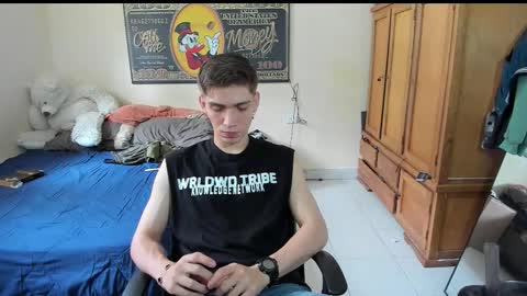 Snapshot of erick_de_rossee chatting on 03-17-26, 06:22 erick_de_rossee online show from 03-17-26, 06:22