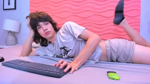 erick_ferrer online show from 04-06-26, 07:37