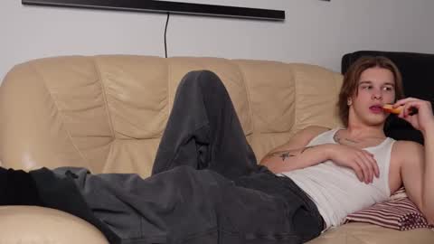 ERICK GRANT online show from 12-21-24, 06:23