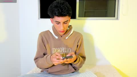 Snapshot of erick_velveth chatting on 05-16-26, 02:41 erick online show from 05-16-26, 02:41