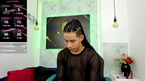 Snapshot of erick_zhimerman chatting on 02-01-25, 10:05 online show from 02-01-25, 10:05