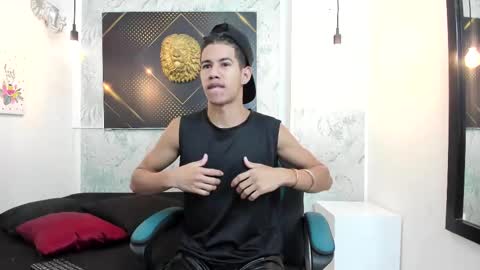 Snapshot of erick_zhimerman chatting on 02-10-25, 05:14 online show from 02-10-25, 05:14