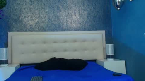 Snapshot of erick_zhimerman chatting on 09-13-25, 03:17 online show from 09-13-25, 03:17