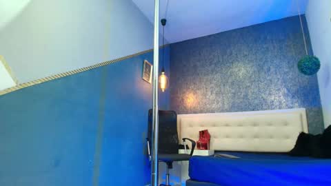 Snapshot of erick_zhimerman chatting on 10-04-25, 02:42 online show from 10-04-25, 02:42