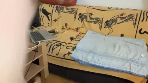 erik6980 online show from 11-02-25, 07:44