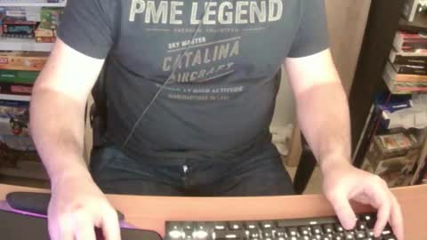 Snapshot of erik_dapper chatting on 12-03-25, 05:44 Erik Dapper online show from 12-03-25, 05:44