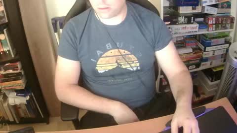 Snapshot of erik_dapper chatting on 12-19-25, 07:10 Erik Dapper online show from 12-19-25, 07:10