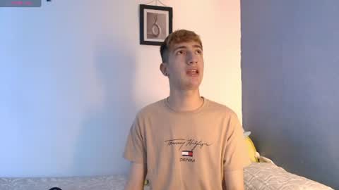 Snapshot of erik_golden_ chatting on 06-15-26, 08:33 I am Erik online show from 06-15-26, 08:33