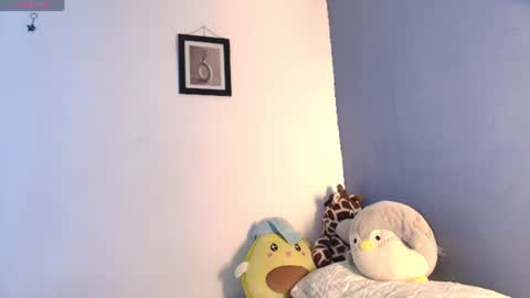 Snapshot of erik_golden_ chatting on 06-18-26, 08:24 I am Erik online show from 06-18-26, 08:24