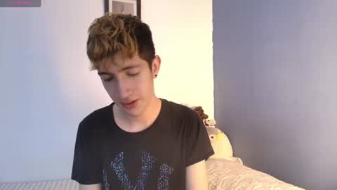 Snapshot of erik_golden_ chatting on 07-14-26, 08:36 I am Erik online show from 07-14-26, 08:36