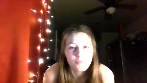 Snapshot of erika_joy28 chatting on 12-15-25, 07:12 erika_joy28 online show from 12-15-25, 07:12