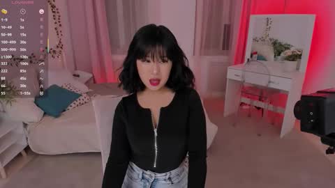 Snapshot of erika_kim chatting on 10-18-25, 06:05 erika_kim online show from 10-18-25, 06:05
