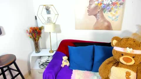 Snapshot of erika_lyrics chatting on 05-11-26, 04:40 E R I K A - L Y R I C S online show from 05-11-26, 04:40