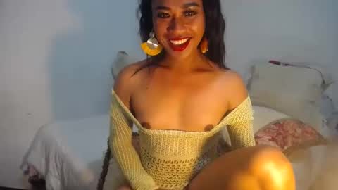 Snapshot of erika_madrigal chatting on 12-21-24, 12:53 erika_madrigal online show from 12-21-24, 12:53