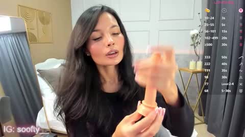 Erika online show from 12-02-25, 05:46