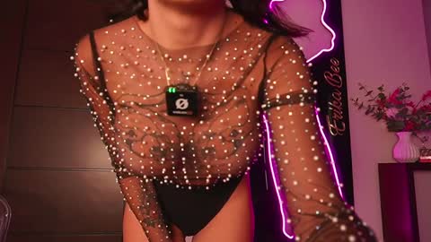 Snapshot of erikabee chatting on 11-12-25, 08:08 Venus Skye online show from 11-12-25, 08:08