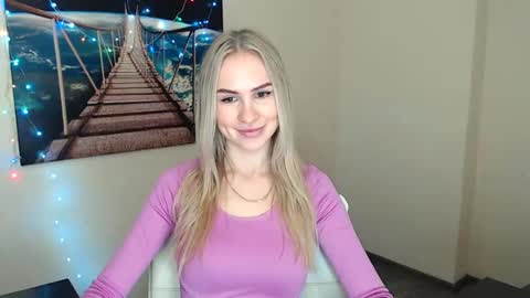 Snapshot of erikagavin chatting on 12-30-24, 12:42 Erika online show from 12-30-24, 12:42