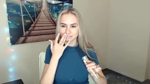 Snapshot of erikagavin chatting on 01-09-25, 03:44 Erika online show from 01-09-25, 03:44