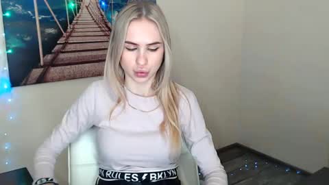 Snapshot of erikagavin chatting on 01-14-25, 03:47 Erika online show from 01-14-25, 03:47
