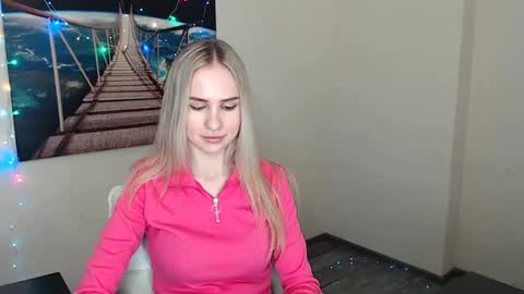 Snapshot of erikagavin chatting on 01-16-25, 12:53 Erika online show from 01-16-25, 12:53