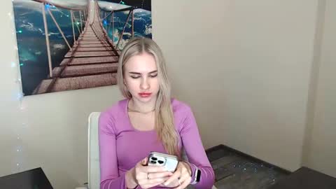 Snapshot of erikagavin chatting on 01-22-25, 04:02 Erika online show from 01-22-25, 04:02