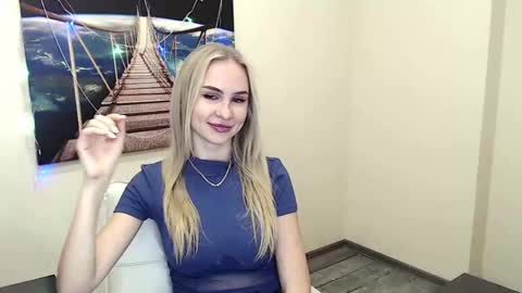 Snapshot of erikagavin chatting on 02-18-25, 04:16 Erika online show from 02-18-25, 04:16