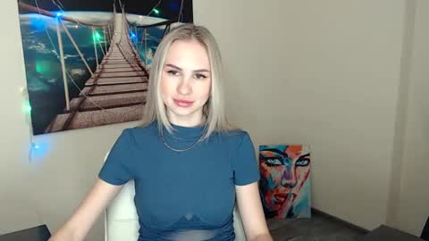 Snapshot of erikagavin chatting on 03-04-25, 12:44 Erika online show from 03-04-25, 12:44