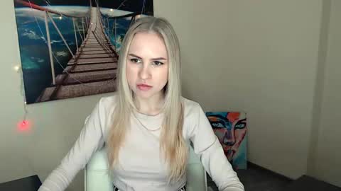 Snapshot of erikagavin chatting on 03-05-25, 01:28 Erika online show from 03-05-25, 01:28