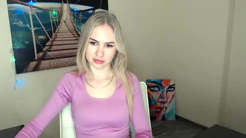 Snapshot of erikagavin chatting on 03-12-25, 01:08 Erika online show from 03-12-25, 01:08