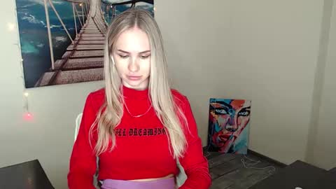 Snapshot of erikagavin chatting on 09-17-25, 11:45 Erika online show from 09-17-25, 11:45