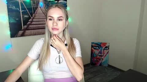 Snapshot of erikagavin chatting on 09-26-25, 12:09 Erika online show from 09-26-25, 12:09