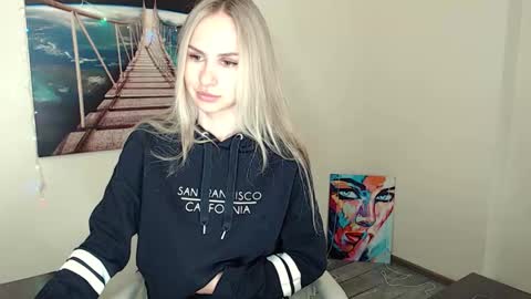Snapshot of erikagavin chatting on 10-02-25, 11:50 Erika online show from 10-02-25, 11:50