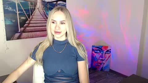 Snapshot of erikagavin chatting on 10-10-25, 11:42 Erika online show from 10-10-25, 11:42