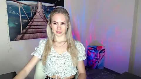 Snapshot of erikagavin chatting on 10-15-25, 11:43 Erika online show from 10-15-25, 11:43