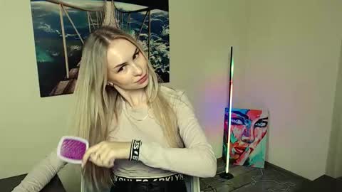 Erika online show from 11-10-25, 01:10