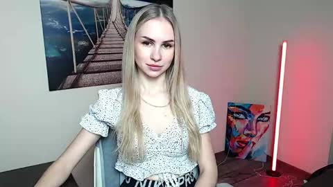 Erika online show from 12-05-25, 01:09