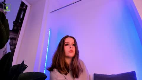 Snapshot of erikalustx chatting on 07-07-26, 04:15 Erika online show from 07-07-26, 04:15