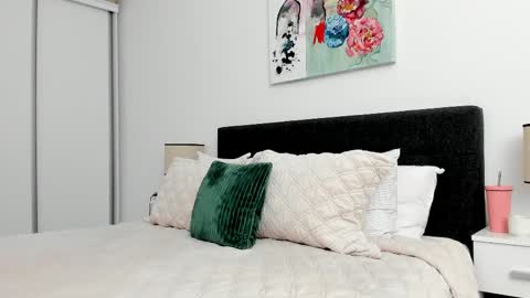 Erika online show from 02-26-25, 08:48