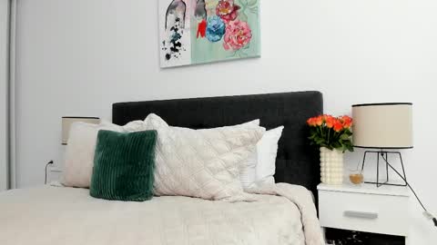 Erika online show from 03-03-25, 09:33