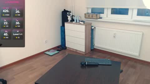 Snapshot of erin_and_johnny chatting on 12-21-25, 01:18 erin and johnny online show from 12-21-25, 01:18