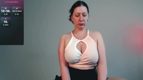 Snapshot of erin_and_johnny chatting on 02-13-26, 12:45 erin and johnny online show from 02-13-26, 12:45