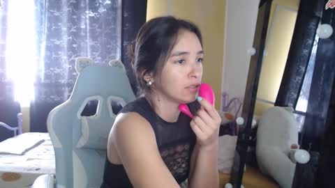 erina_1 online show from 09-21-25, 03:13