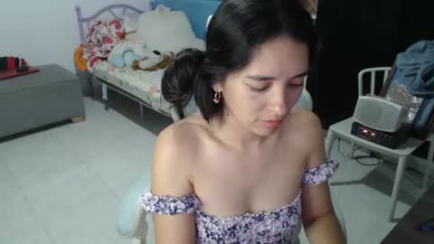 Snapshot of erina_1 chatting on 07-02-26, 03:23 erina_1 online show from 07-02-26, 03:23